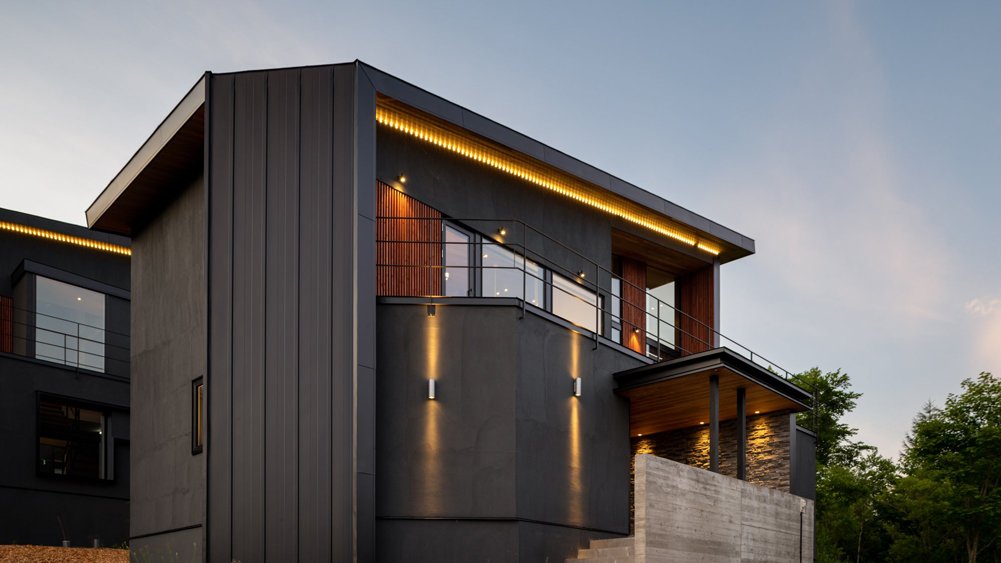 Rinzan Chalet - Cozy modern ski chalet at sundown